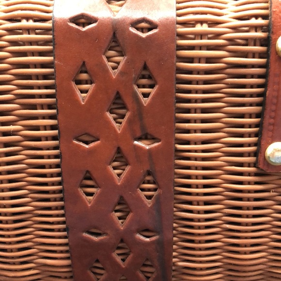 Rare Find 60s/70s Coated Wicker Buckle Handbag Hand Made In Hong Kong EUC - Picture 8 of 13